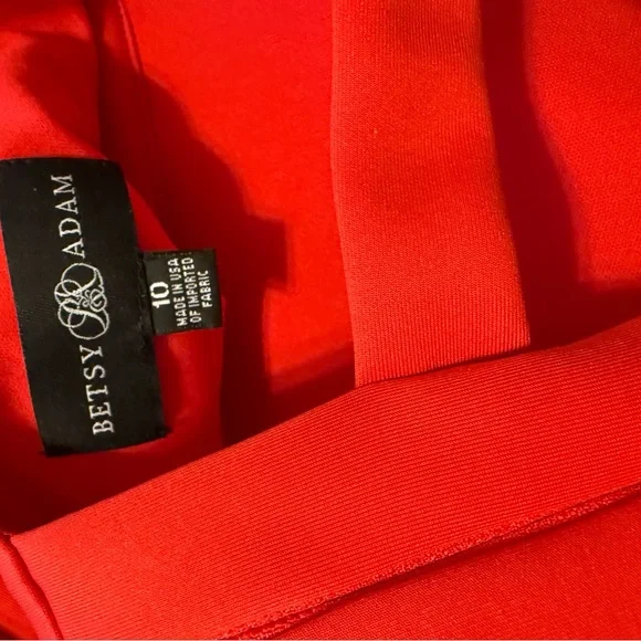 Elegant Sleeveless Red Midi Sheath Dress - Picture 3 of 5